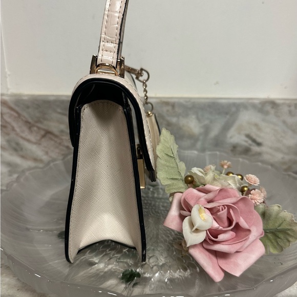 Aldo Cream Mini Bag with Gold Details - Picture 4 of 6